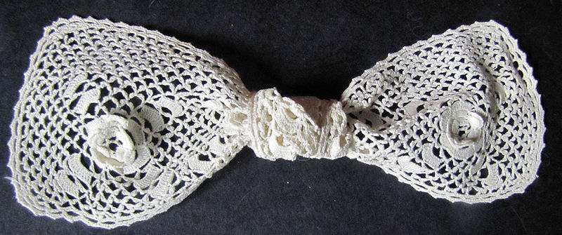 vintage handmade Irish lace bow