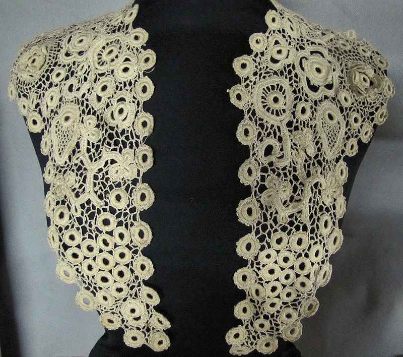 vintage antique victorian collar handmade Irish lace