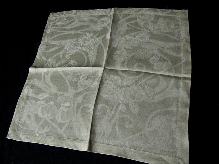 napkin from vintage Jacquard Francais placemats and napkins set