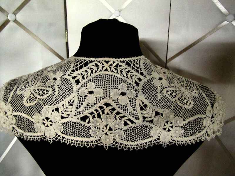 vintage antique figural lace collar