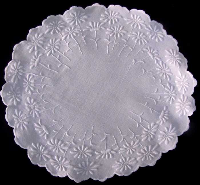 vintage centerpiece doily white linen hand embroidered daisies
