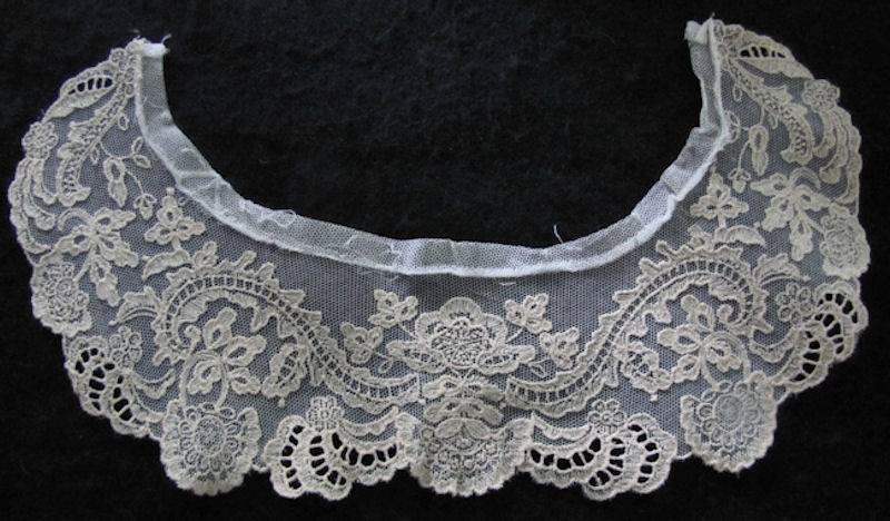 vintage antique victorian collar Limerick lace
