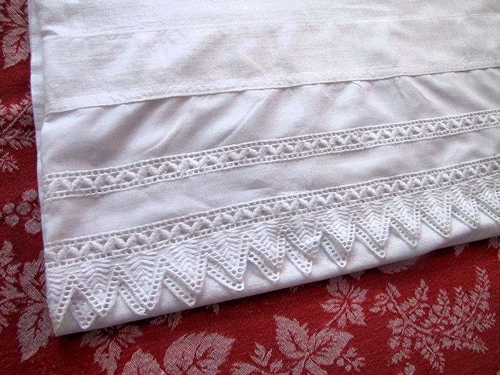 close up vintage single pillowcase with lace edge