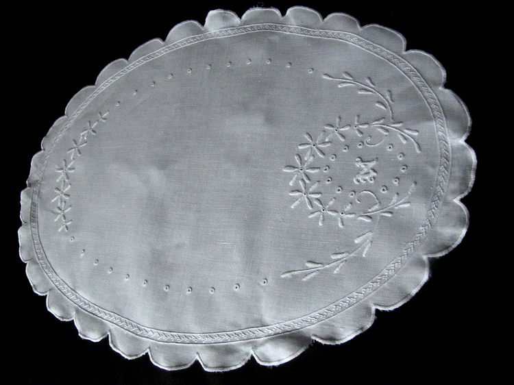 vintage antique table runner dresser scarf white linen handmade lace monogrammed N