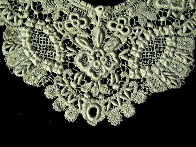 close up vintage antique Victorian handmade lace collar