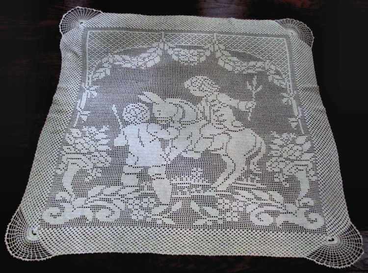 vintage handmade figural lace tablecloth
