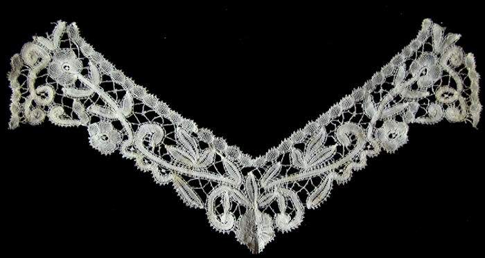 antique collar handmade bobbin lace