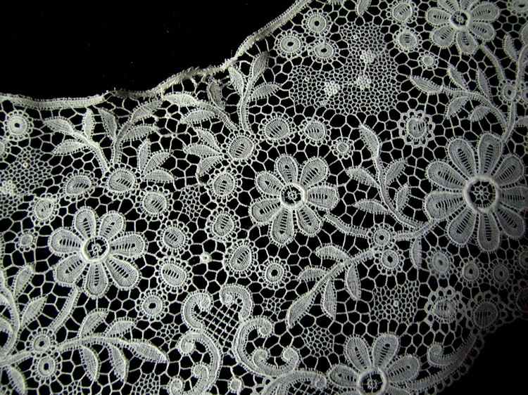 close up vintage antique wide Schiffli lace collar