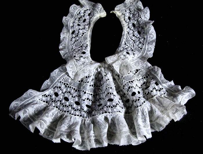 vintage antique lace collar and jabot