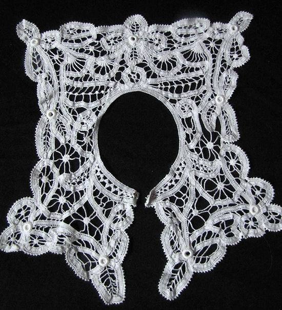 vintage antique handmade Battenberg lace collar