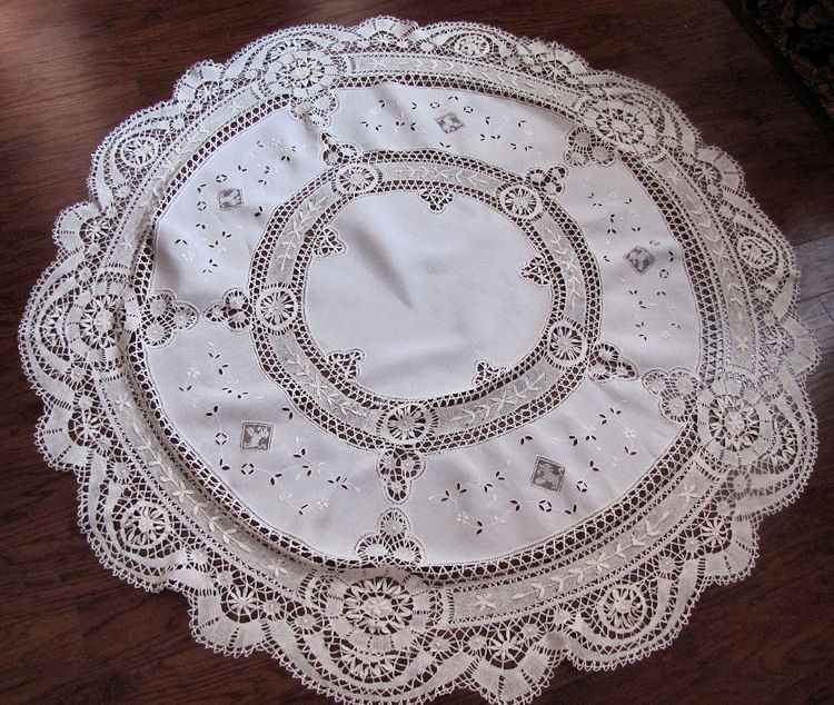 vintage antique handmade round tablecloth Cluny and figural lace