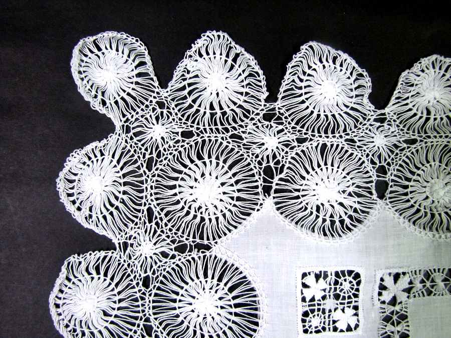 close up 2 vintage antique doily with handmade hairpin lace