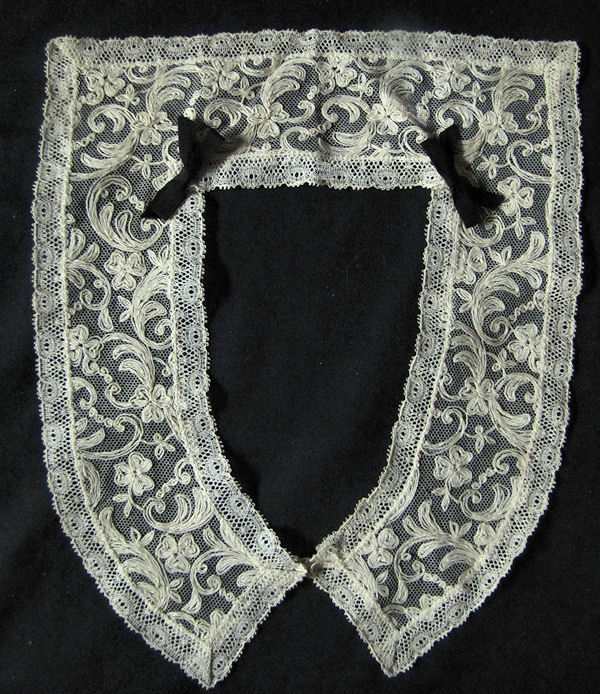 vintage Victorian antique collar French and Limerick lace