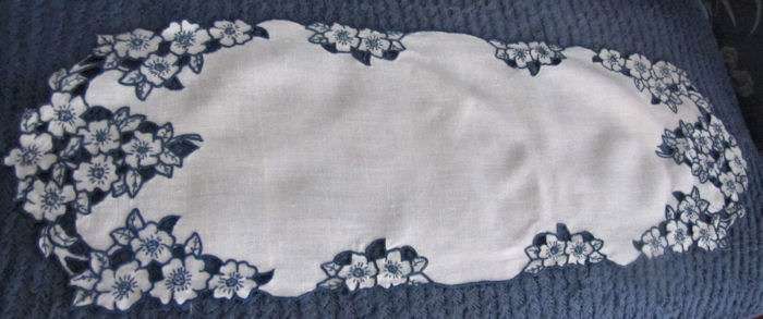 vintage antique linen dresser set table runners and doilies handmade lace