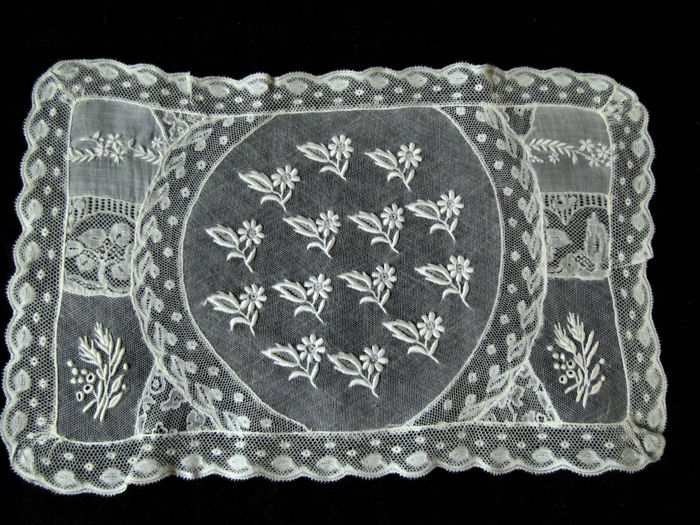 single vintage normandy lace placemat 8