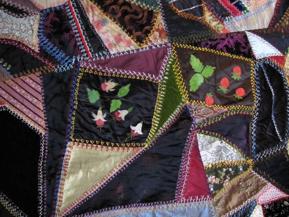 close up 8 vintage antique bedspread quilt handmade