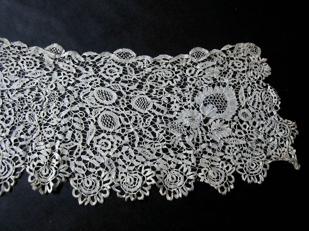 close up 5 vintage antique handmade lace collar