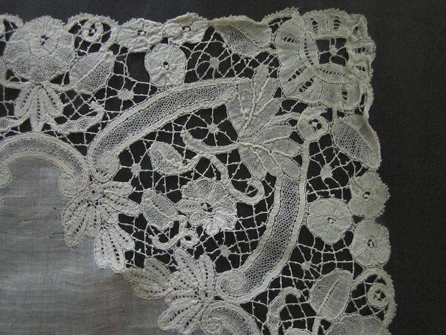 close up 2 vintage antique wedding brides hanky with handmade lace