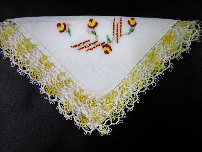 vintage antique irish linen hanky with handmade tatted lace 