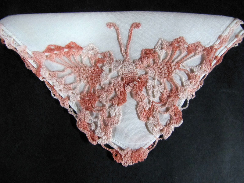 vintage antique irish linen handmade figural lace  hanky