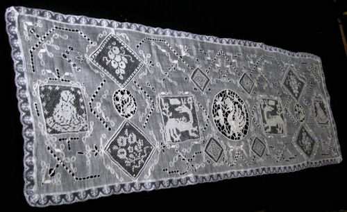 vintage antique table runner dresser scarf figural lace combination