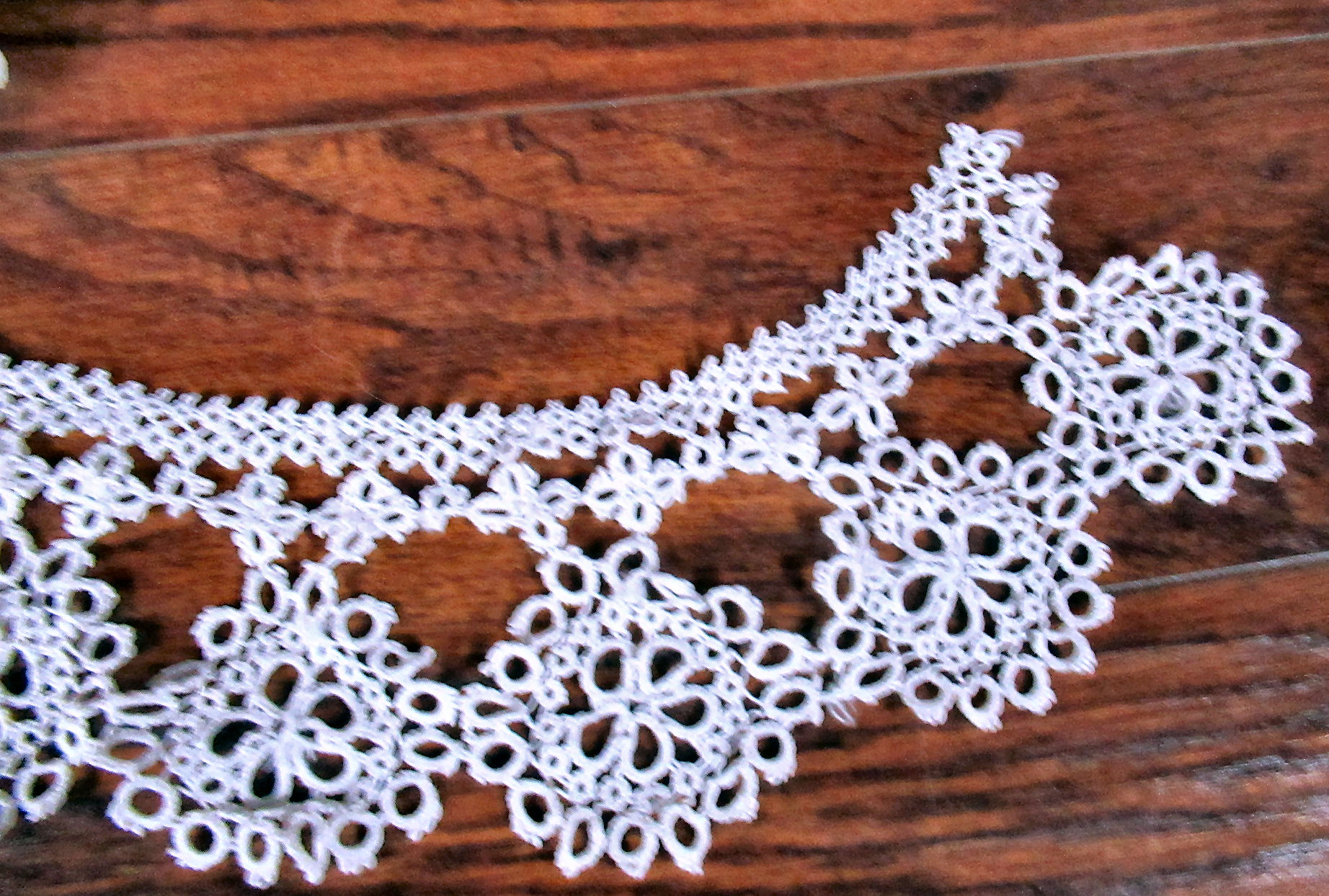 vintage  antique handmade tatted lace trim