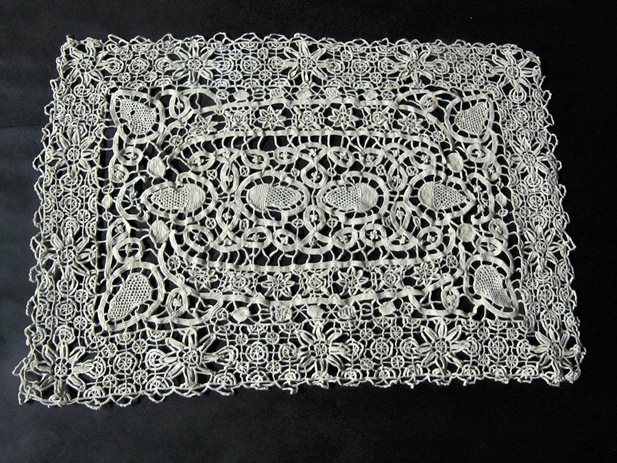 close up 5vintage antique placemats and table runners handmade figural lace set