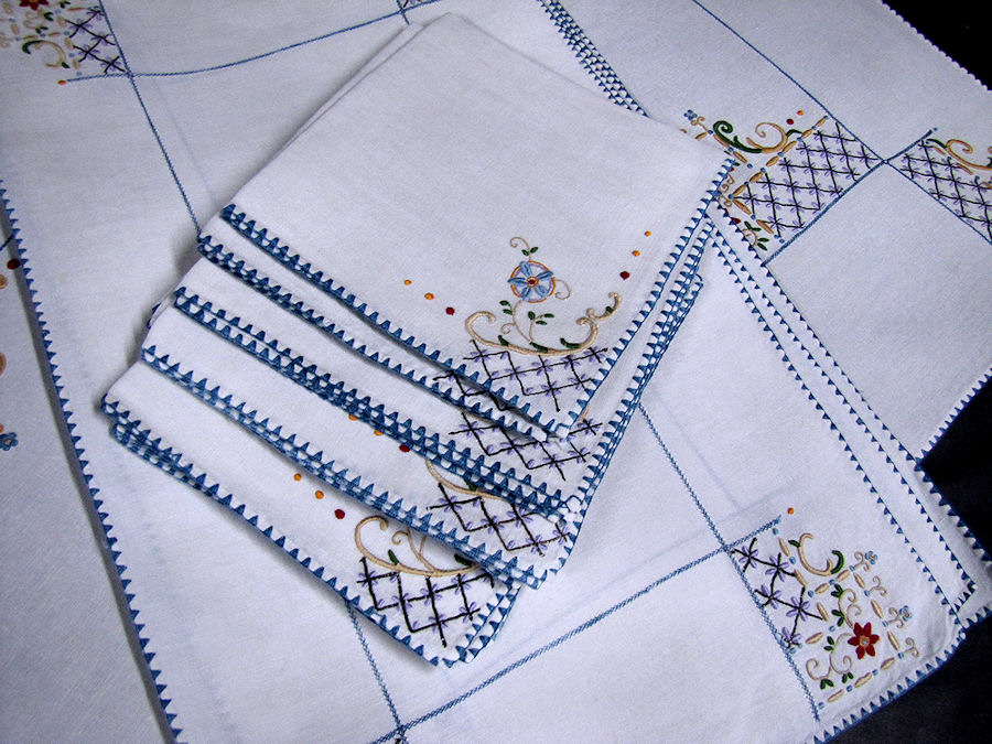 vintage table linens set hand embroidered