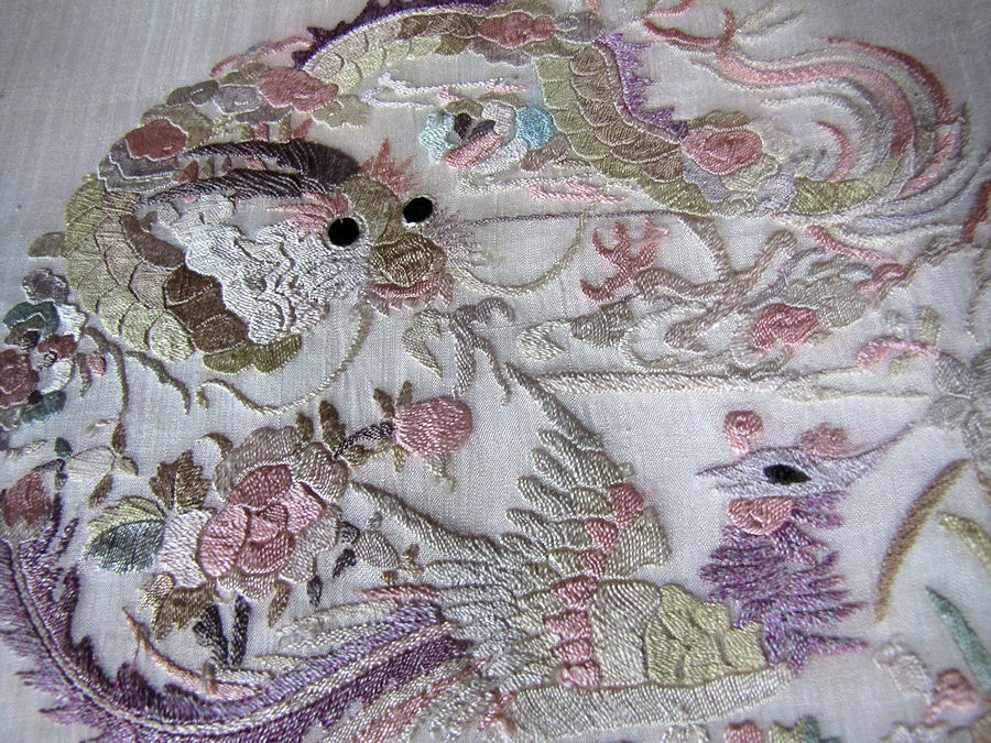close up 4 vintage antique silk oriental hand embroidered table topper